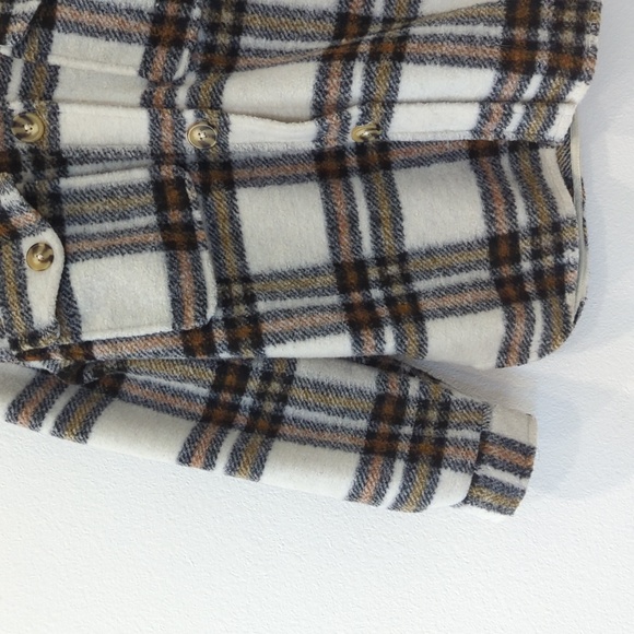 Zara Shacket - Picture 3 of 9